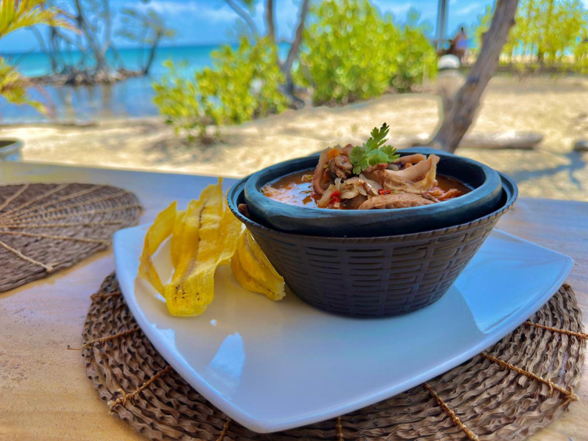 Medusa Hostel Isla Tintipan Tintipan Island Экстерьер фото
