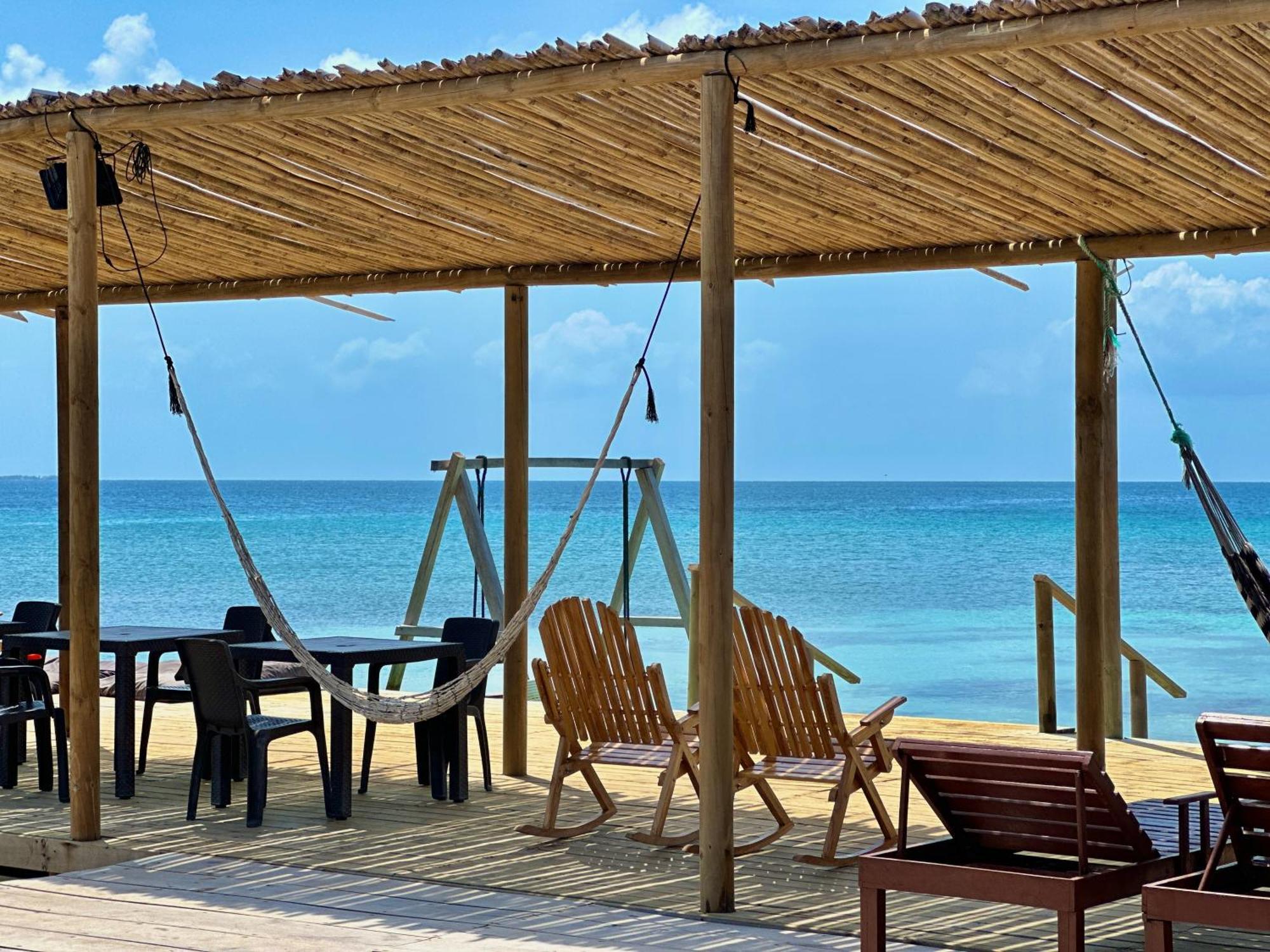Medusa Hostel Isla Tintipan Tintipan Island Экстерьер фото