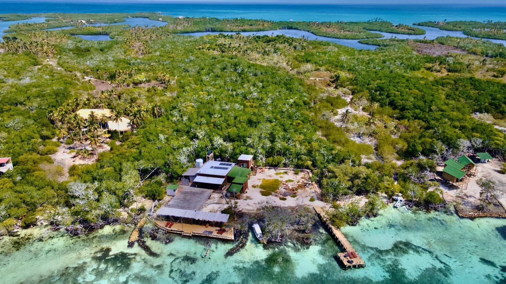 Medusa Hostel Isla Tintipan Tintipan Island Экстерьер фото