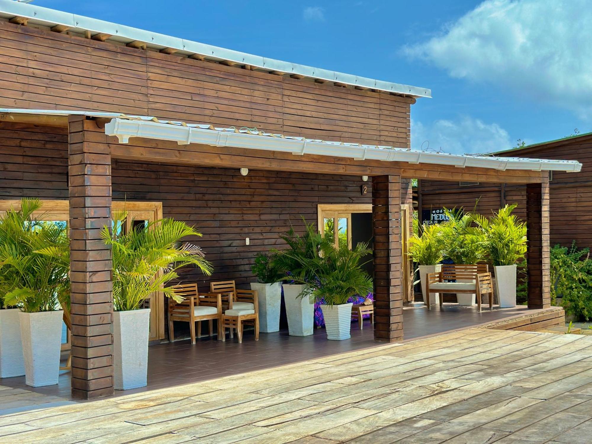 Medusa Hostel Isla Tintipan Tintipan Island Экстерьер фото